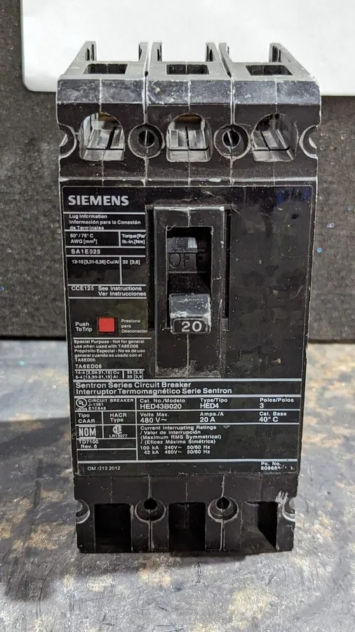 Автоматический выключатель Siemens Sentron Series 3 pole circuit breaker 20A 480