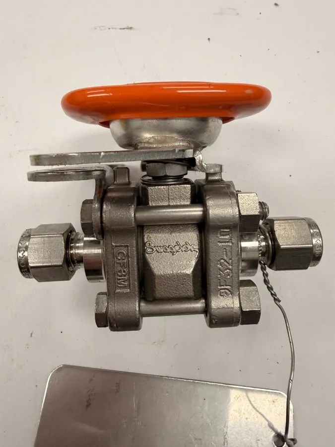 Клапан Swagelok 1/4" Ball Valve SS-65TS12-JLK
