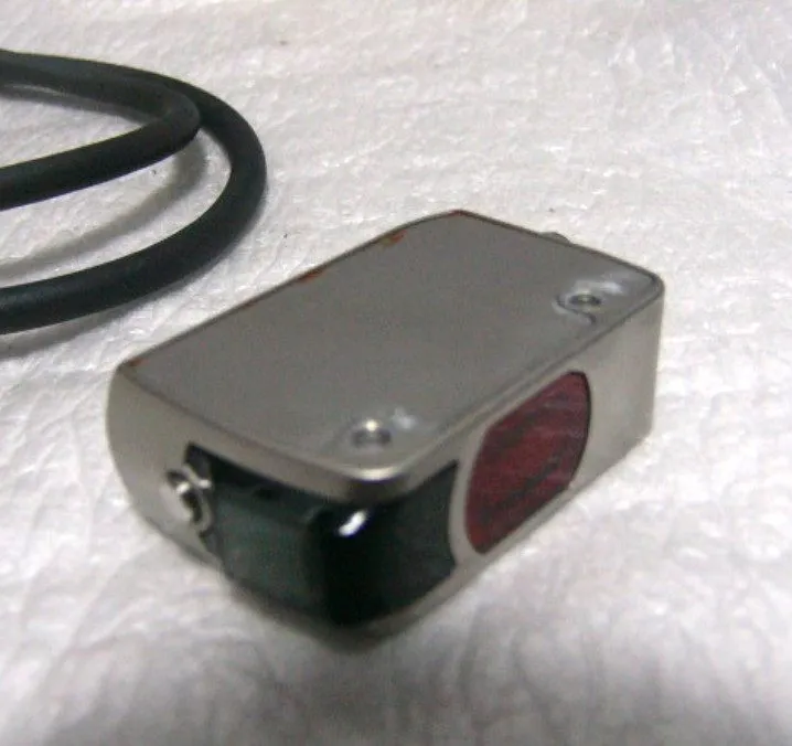 Датчик KEYENCE LR-ZB100CN Laser Sensor.