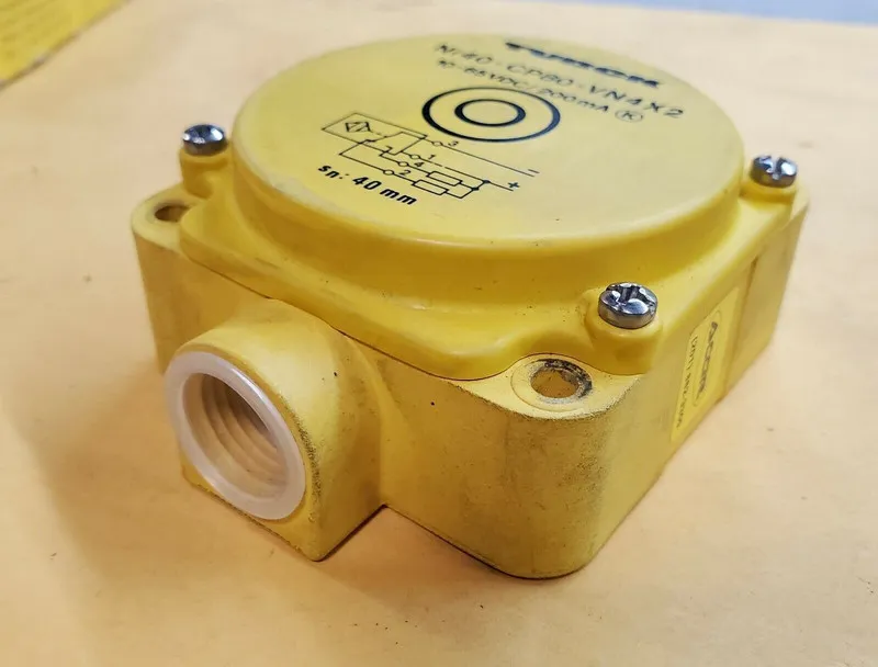 Датчик приближения ONES TURCK NI40-CP80-VN4X2 Sensor&Proximity Switch