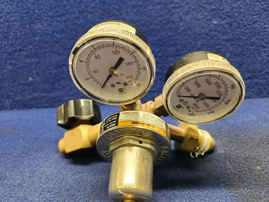 Трубопроводная арматура Miller Smith MD Single Stage Series 30 Inert Gas Regulat