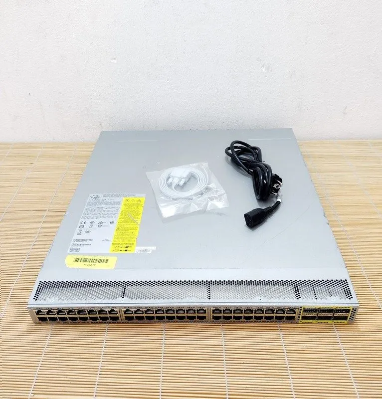 Трансивер Cisco N3K-C3172TQ-XL 48-Port 10GBase-T RJ-45 6 QSFP NetworkSwitch