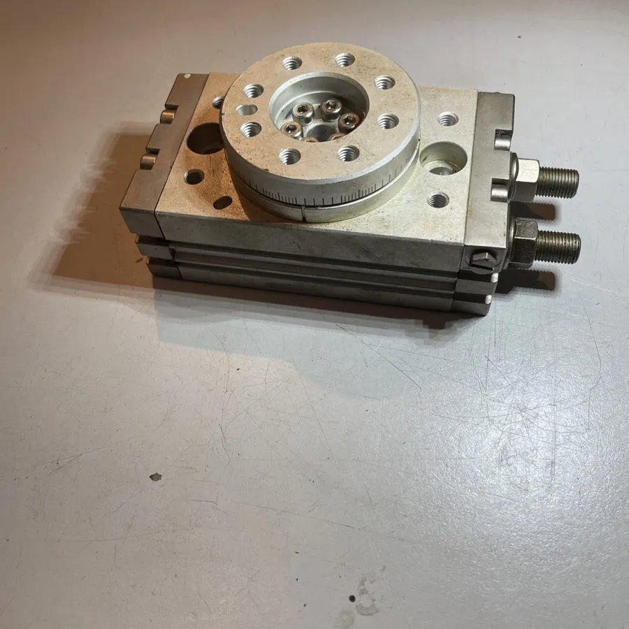 Поворотный стол SMC MSQB20A-F9BL Rotary Pneumatic Actuated Cylinder Rotary Table — фото лота 2