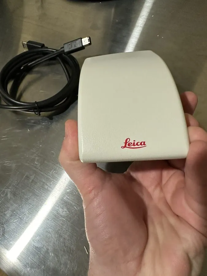 Микроскоп Leica DFC320 FireWire Digital Microscope Camera — фото лота 2
