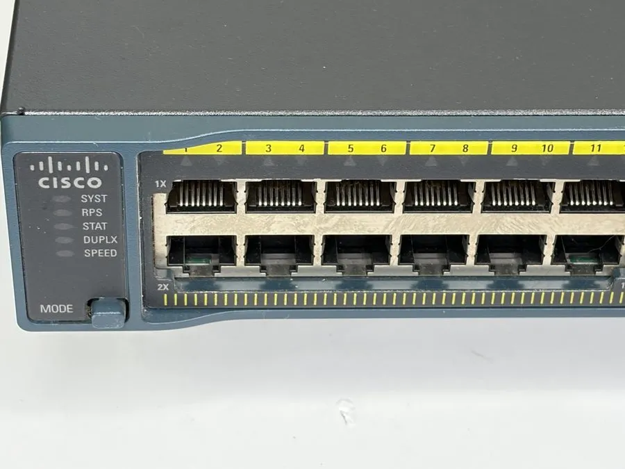 Коммутатор Cisco Catalyst 2960 Series WS-C2960-48TC-L V05 48-Ports Switch — фото лота 1