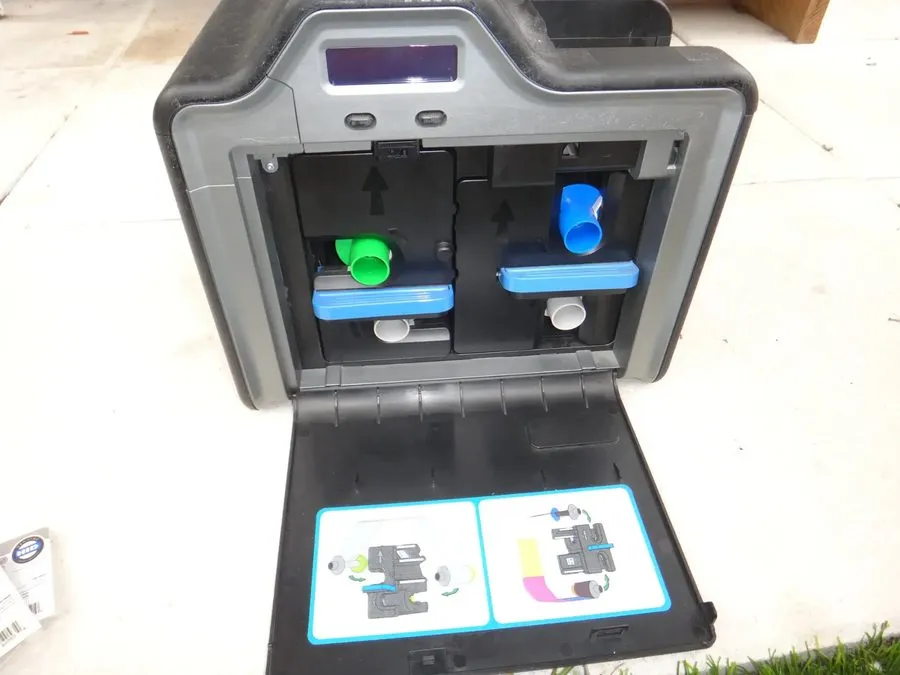 Принтер этикеток HID Fargo HDP5000 Dual-Sided High-Definition Retransfer ID Card — фото лота 1
