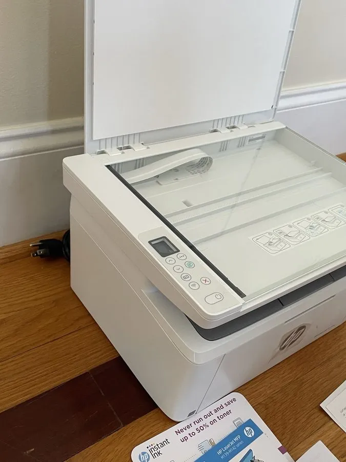 Лазерный принтер HP LaserJet M140w Wireless Laser Printer Scanner Page Count Onl
