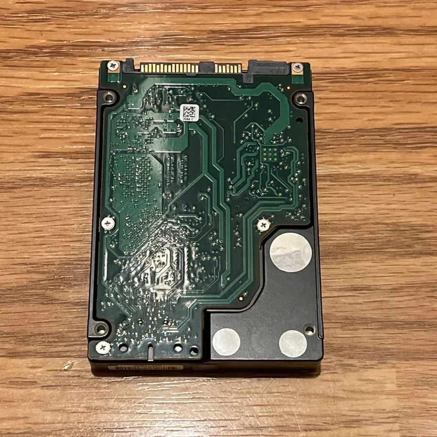 Жёсткий диск Dell WXPCX 0WXPCX ST1200MM0088 1.2TB 10K SAS 12GB/s 2.5 in HDD Hard — фото лота 1