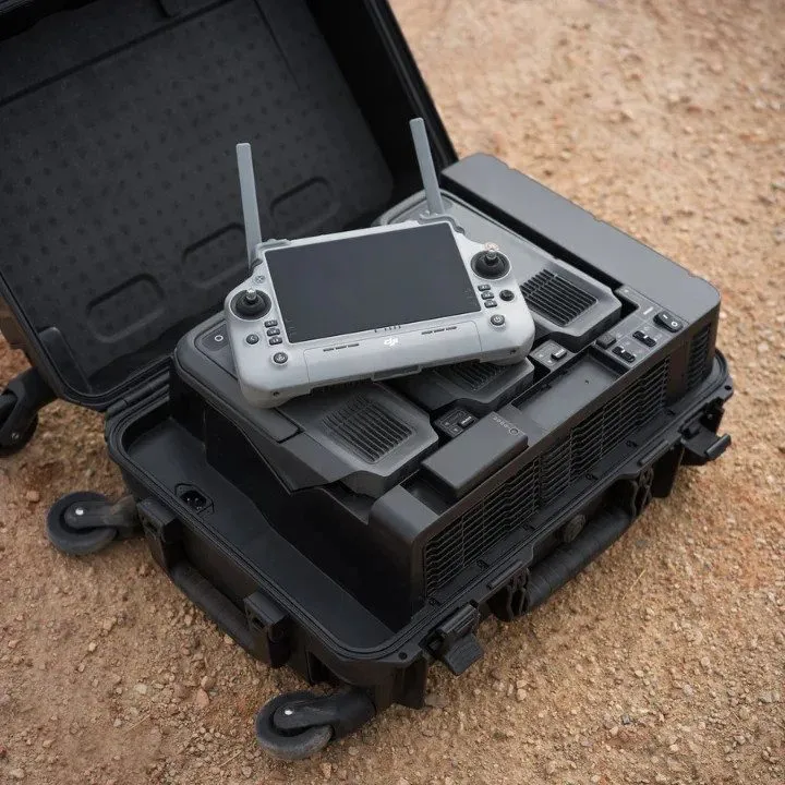 Дрон DJI BS100 Intelligent Battery Station — фото лота 2