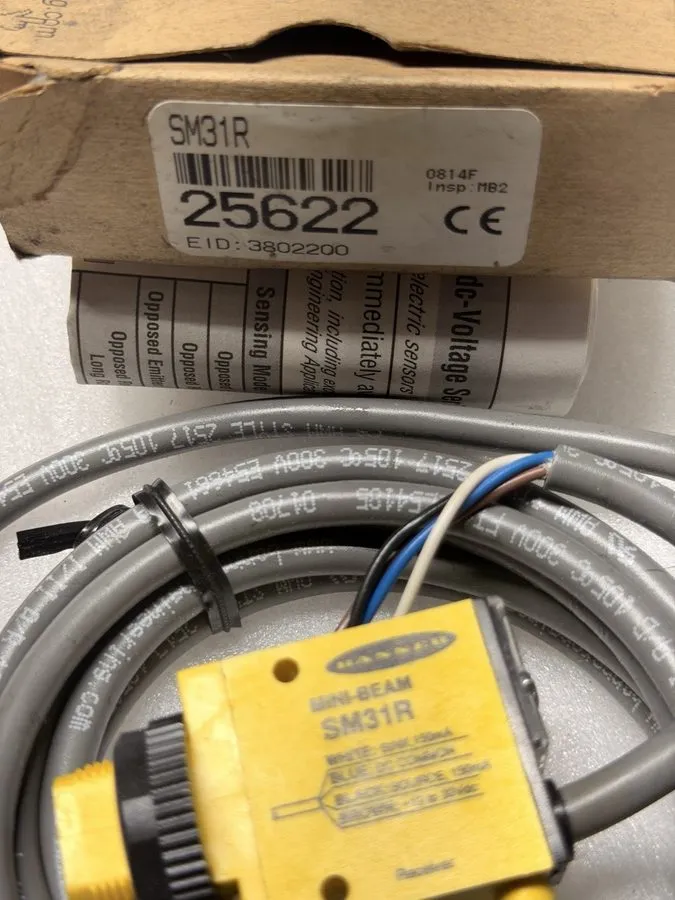 Фотоэлектрический датчик BANNER MINI-BEAM SM31R Photoelectric switch sensor 10-3