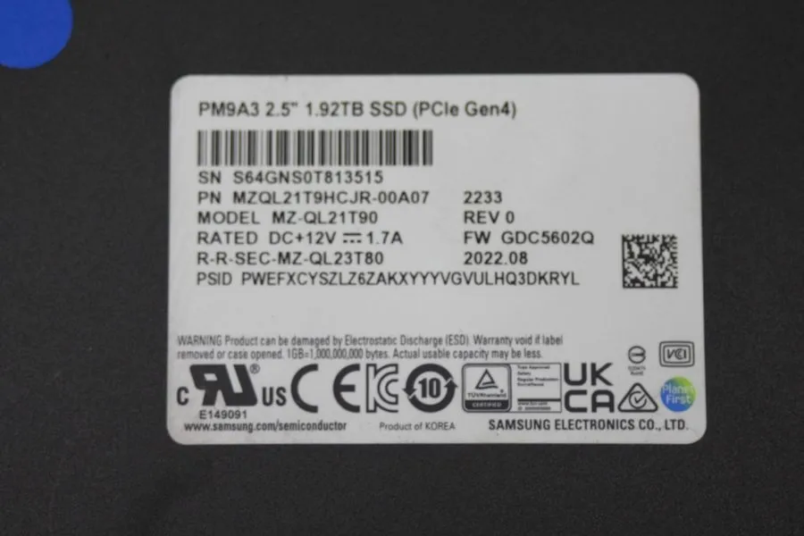 SSD-накопитель Samsung PM9A3 1.92TB U.2 SSD PCIE 4.0 NVME MZ-QL21T90 MZQL21T9HCJ