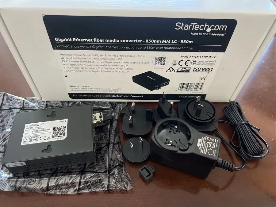 Медиаконвертер Startech Gigabit Ethernet Fiber Media Converter 850nm MM LC-550m