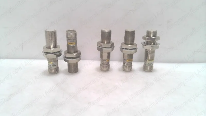 Датчик приближения Omron E2E-X2F1-M1 Inductive Proximity Sensor 2mm 12-24VDC PNP