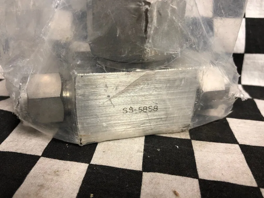 Клапан Swagelok Lift Check Valve, 2.20 Cv 1/2", SS-58S8, SHIPSAMEDAY