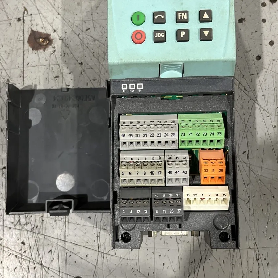 Частотный преобразователь Siemens 6SL3244-0BA20-1PA0 SINAMICS G120 Control Unit  — фото лота 3