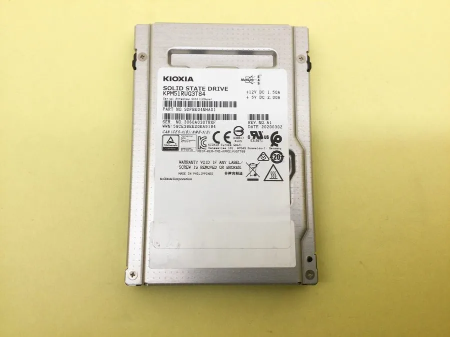 SSD-накопитель Kioxia PM5-R 3.84TB KPM51RUG3T84 SAS 12Gb/s 3D TLC 2.5in Intensiv