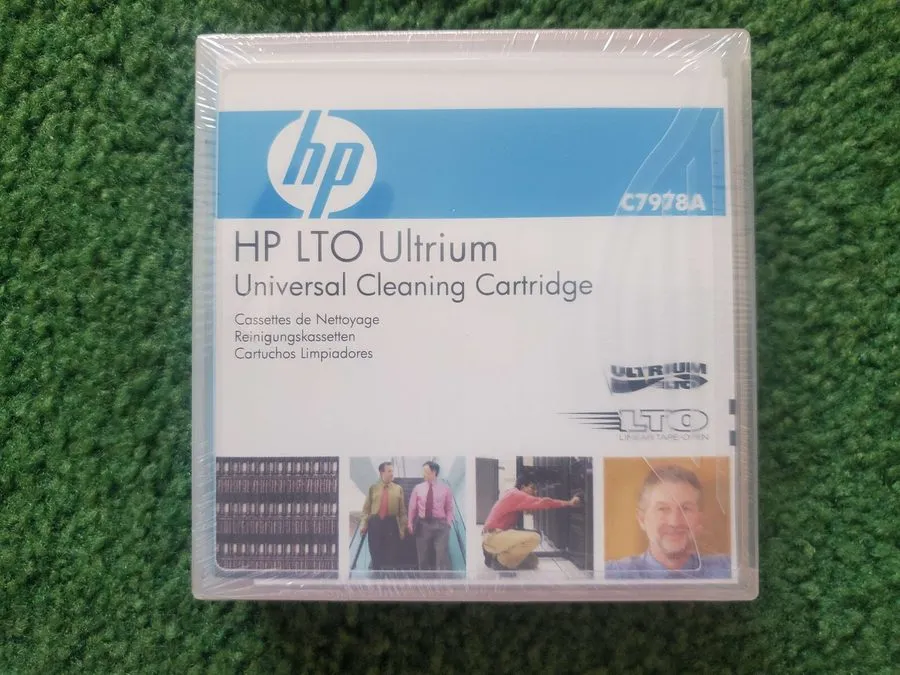 Ленточный привод HPE LTO Ultrium Universal Cleaning Cartridge (C7978A)