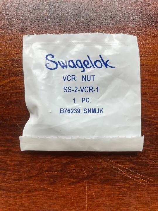 Фитинг Swagelok SS-2-VCR-1 316SS VCR Face Seal Fitting 1/8" Female Nut