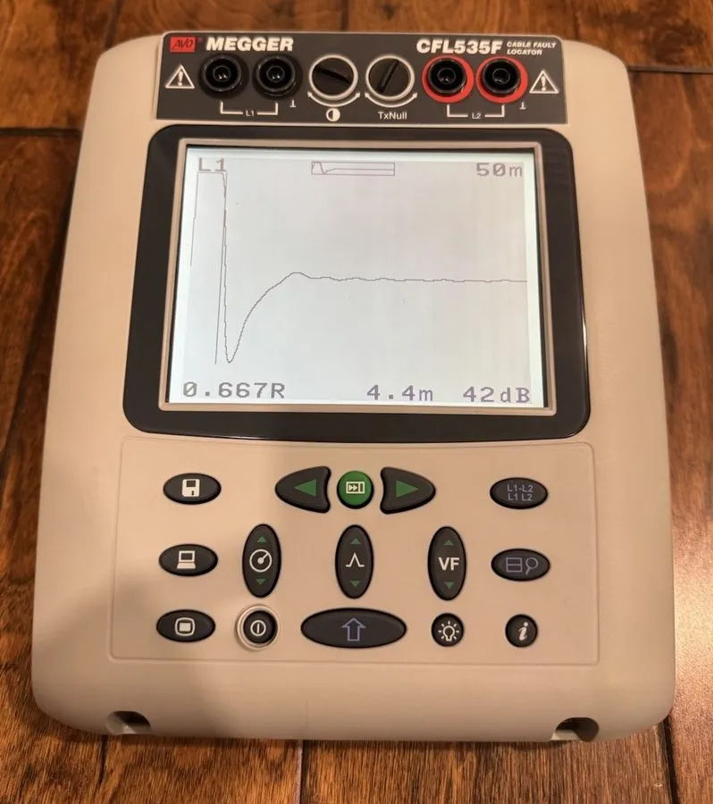 Искатель повреждений кабеля Megger CFL535F Cable Fault Locator