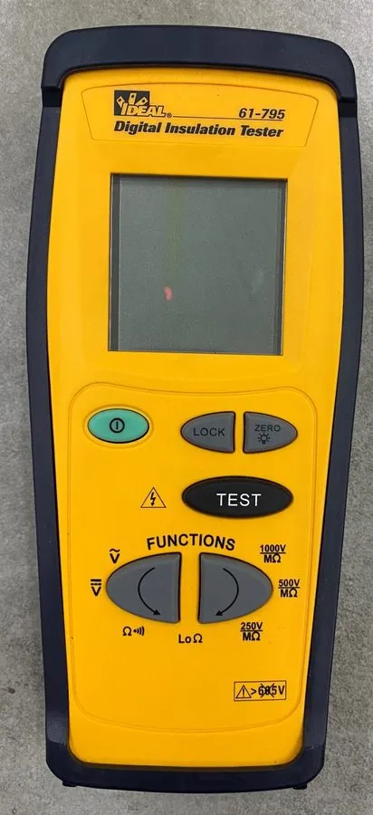 Тестер Ideal 61-795 Insulation Tester / Megohm Meter plus Voltage Meter