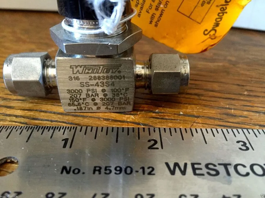 Клапан Swagelok SS-43S4 316 Stainless Steel Ball Valve 1/4"