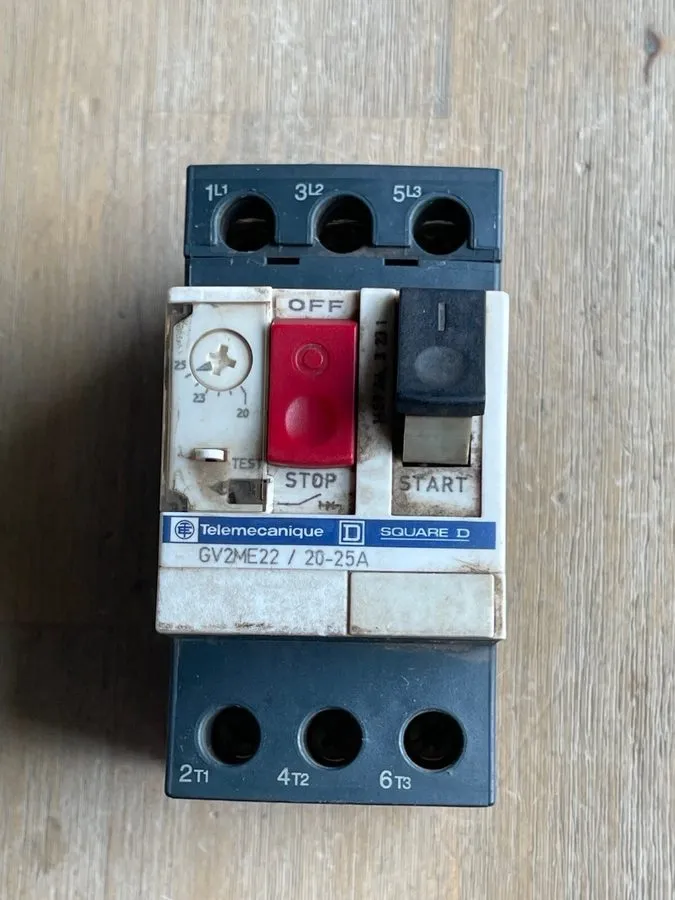 Автоматический выключатель Schneider Motor Circuit Breaker GV2ME22 20 25 A 3POLE