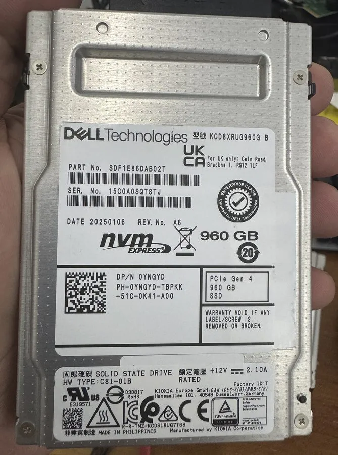 SSD-накопитель KIOXIA CD8 960GB DELL SSD 2.5" U.2 PCIe Gen4 NVME Solid State Dri