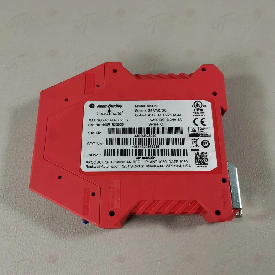 Реле безопасности MSR5T ALLEN BRADLEY 440R-B23020 GUARD MASTER MONITORING SAFETY