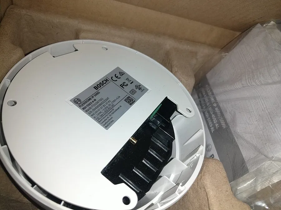 Камера Bosch Dome Camera FLEXIDOME IP 5000i 5MP HDR 3-10mm NDI-5503-A-W