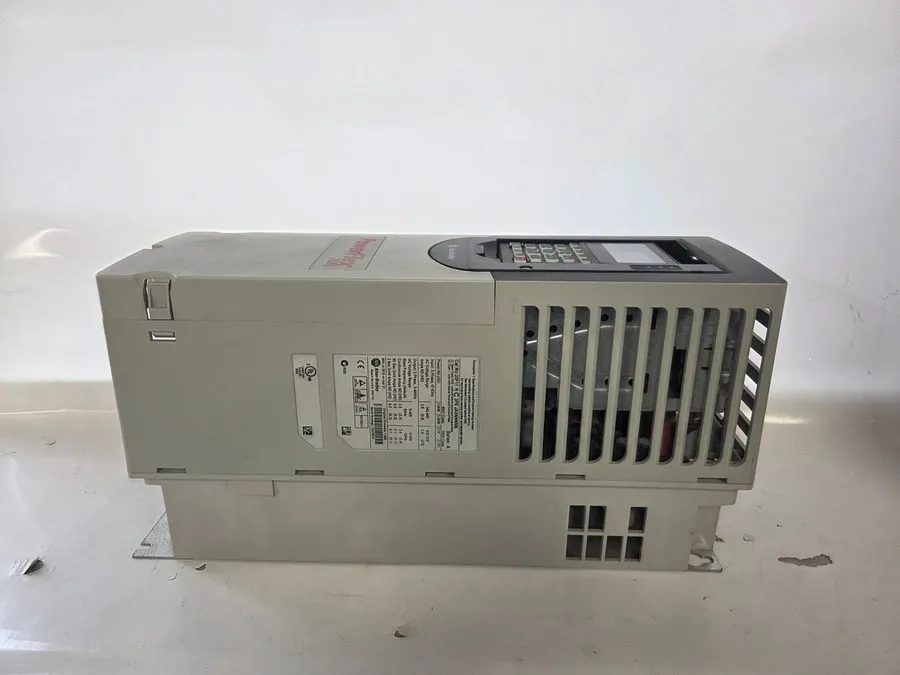 Частотный преобразователь Allen-Bradley 20F11 N C 072 JA0NNNNN SER.A PowerFlex®7 — фото лота 1