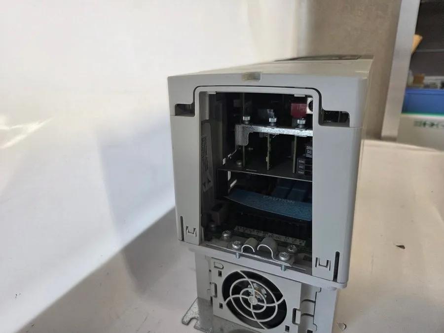 Частотный преобразователь Allen-Bradley 20F11 N C 072 JA0NNNNN SER.A PowerFlex®7 — фото лота 2