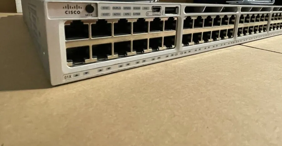 Коммутатор Cisco WS-C3850-48F-S Catalyst 3850 48 Port Full PoE 1100W Switch