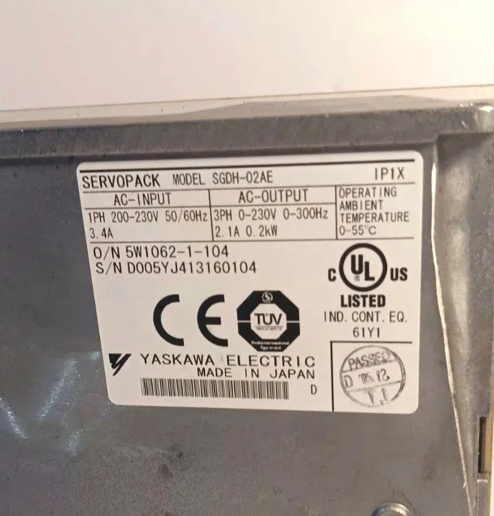 Сервопривод Yaskawa KCC-REM-Yec-SGDH02AE1-004 200V Servopack SGDH-02AE — фото лота 2