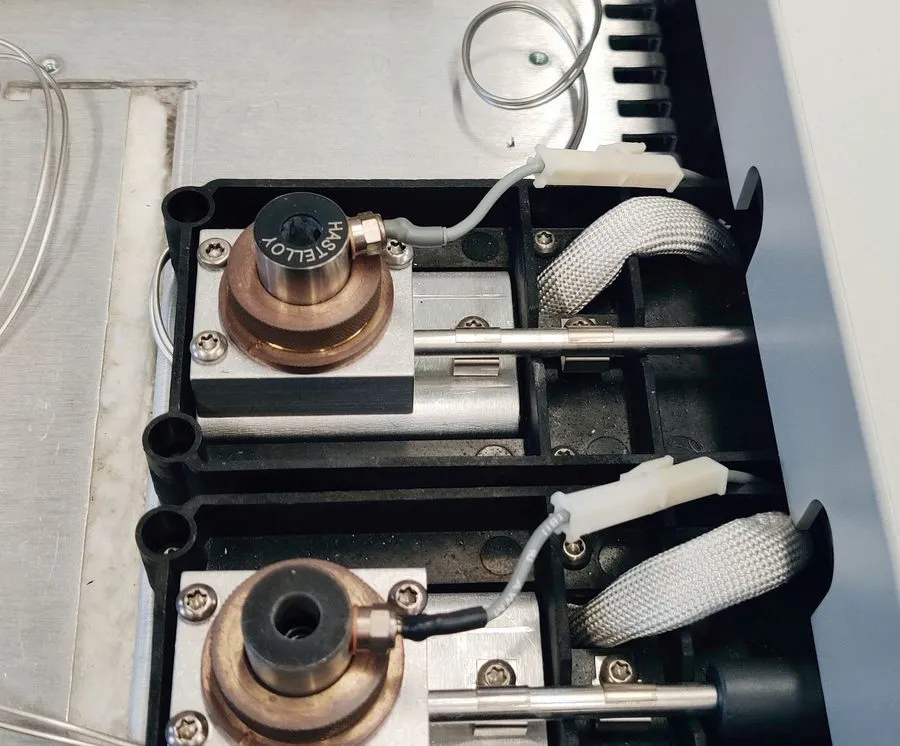 Хроматограф Agilent 6890 Plus Gas Chromatograph G1530A w Dual FID Detector and D — фото лота 2