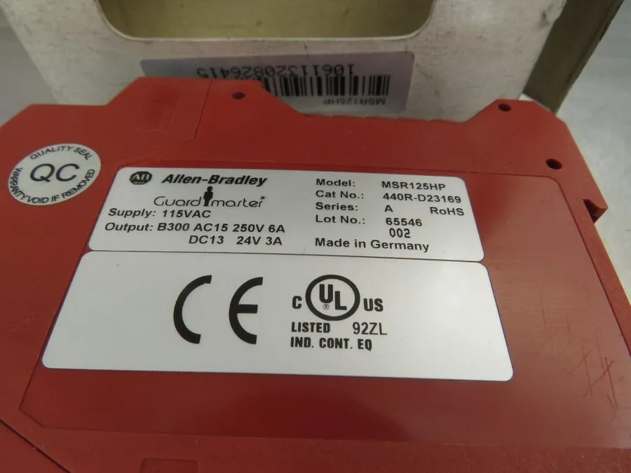 Реле безопасности Allen Bradley 440R-D23169 Ser A Safety Relay