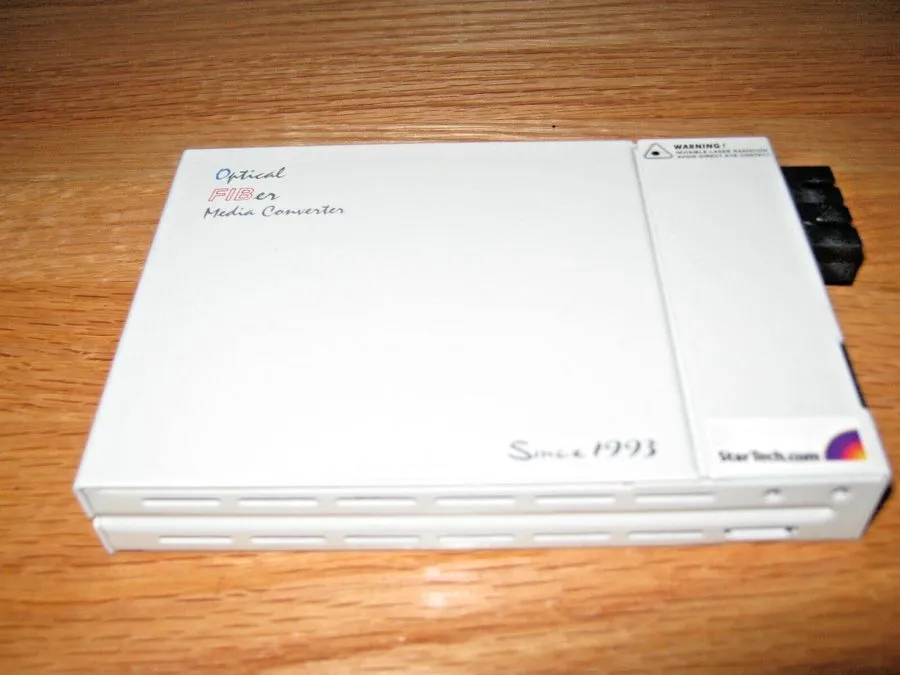 Медиаконвертер StarTech 10/100 Mbps Fiber to Ethernet Converter RJ45 #ET90110SC