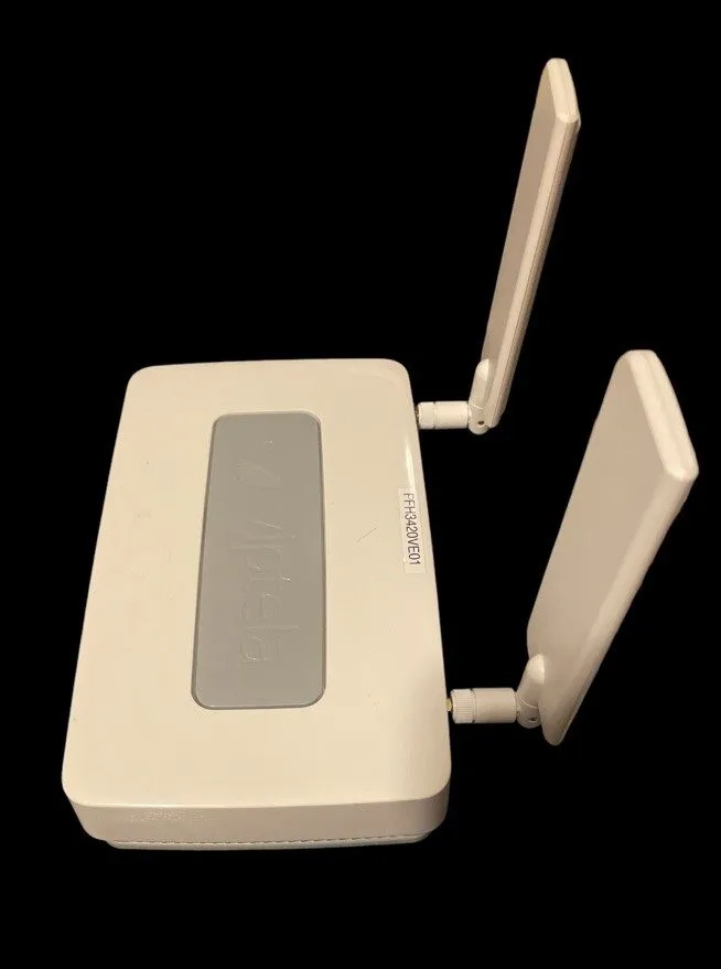 Маршрутизатор Cisco Viptela VEDGE-100M-AC Integrated Services SD-WAN Cloud Edge 