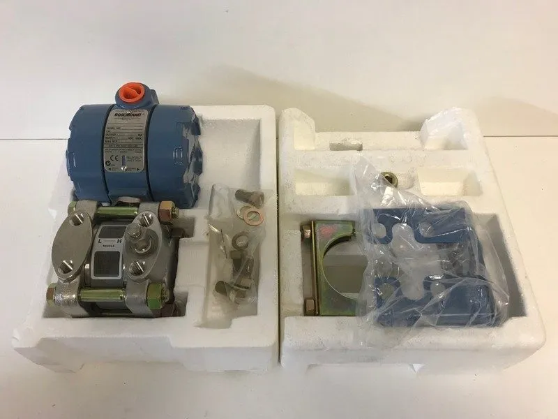 Датчик давления EMERSON ROSEMOUNT 1151 0-100PSI PRESSURE TRANSMITTER 1151GP6E22B