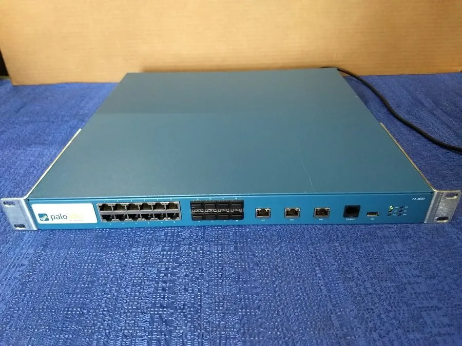 Межсетевой экран Palo Alto PA-3020 12-Port GbE 8-Port SFP Security Firewall