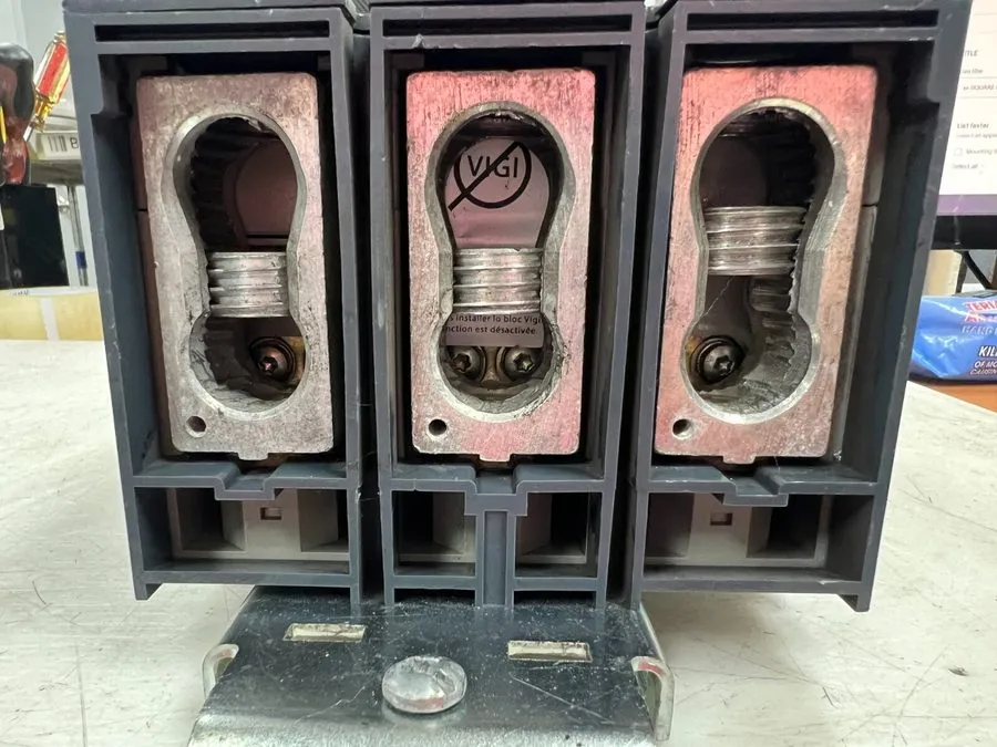 Автоматический выключатель SQUARE D 600 AMP POWERPACT I-LINE CIRCUIT BREAKER 480
