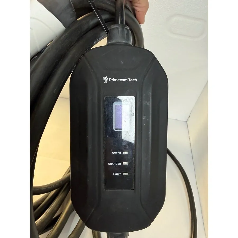 Аккумулятор Primecom Tech EV Charger Level 2 16A Black Good SAE J1772 110V-240V  — фото лота 2