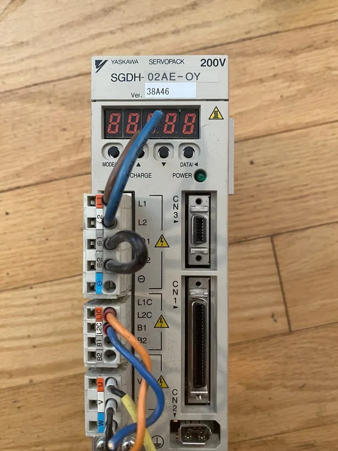 Сервопривод Yaskawa Servopack SGDH-02AE-OY