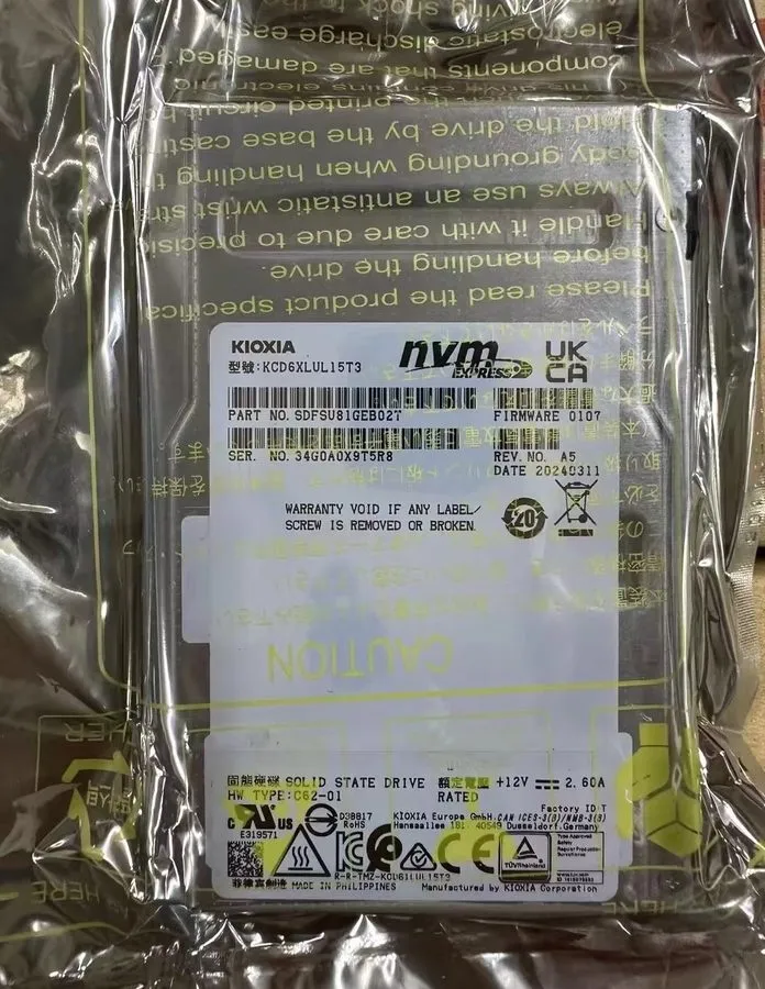SSD-накопитель Kioxia CD6 KCD6XLUL15T3 15.36TB PCIe Gen 4.0 X4 8GB/s 1DWPD U.2 N