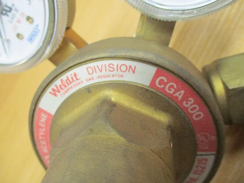 Трубопроводная арматура National Torch Tip CGA300 Weldit Compressed Gas Regulato