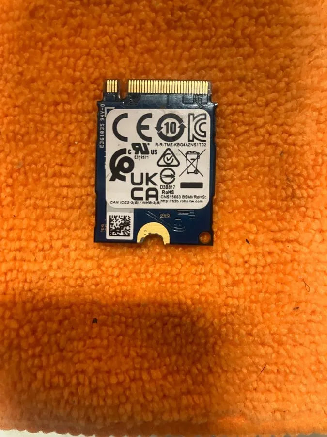 SSD-накопитель KIOXIA Toshiba BG4 128GB M.2 2230 PCIe Gen3 x4 NVMe SSD KBG40ZNS1