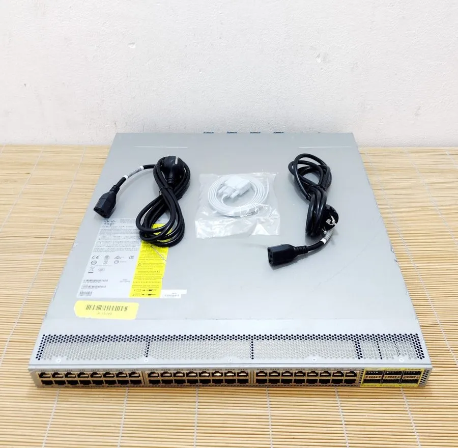Трансивер Cisco N3K-C3172TQ-XL 48-Port 10GBase-T RJ-45 6 QSFP NetworkSwitch