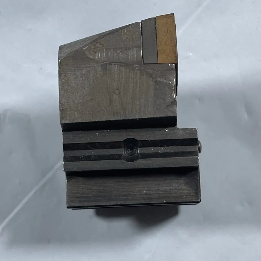 Режущий инструмент Sandvik BT25 Quick Change Carbide Insert Holder BT25SDJCR2532 — фото лота 1