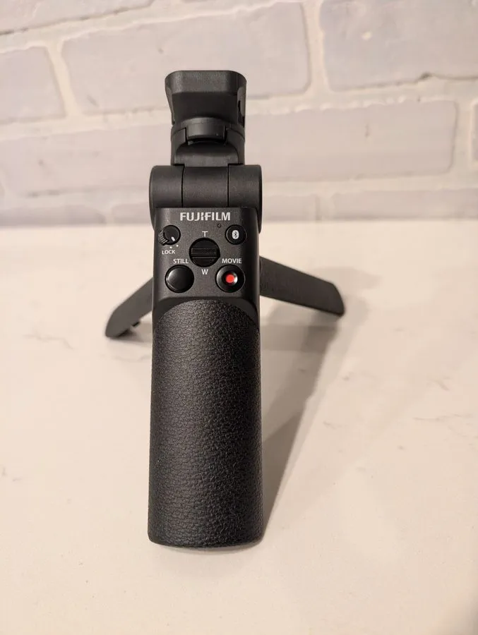 Оборудование видеонаблюдения Fuji Tripod Grip TG-BT1