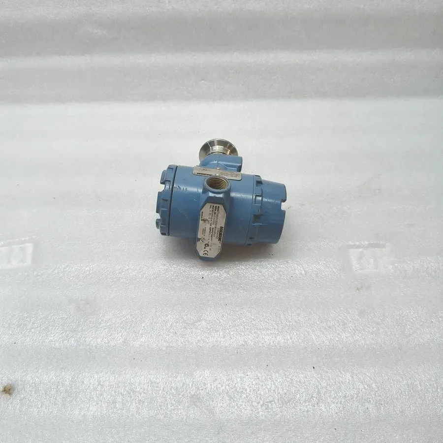 Датчик давления ROSEMOUNT 2090FA3S2DE1M5B4E5Q4 Hygienic Pressure Transmitter 0-1 — фото лота 1