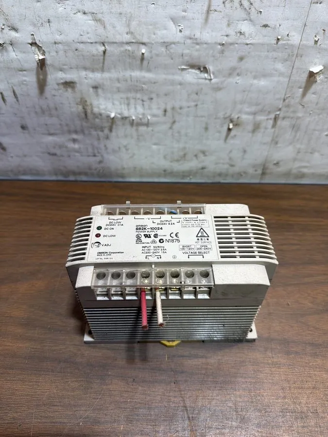 Блок питания Omron S82K S82K-10024 Switching Power Supply 24VDC 4.2A 100W DIN Ra